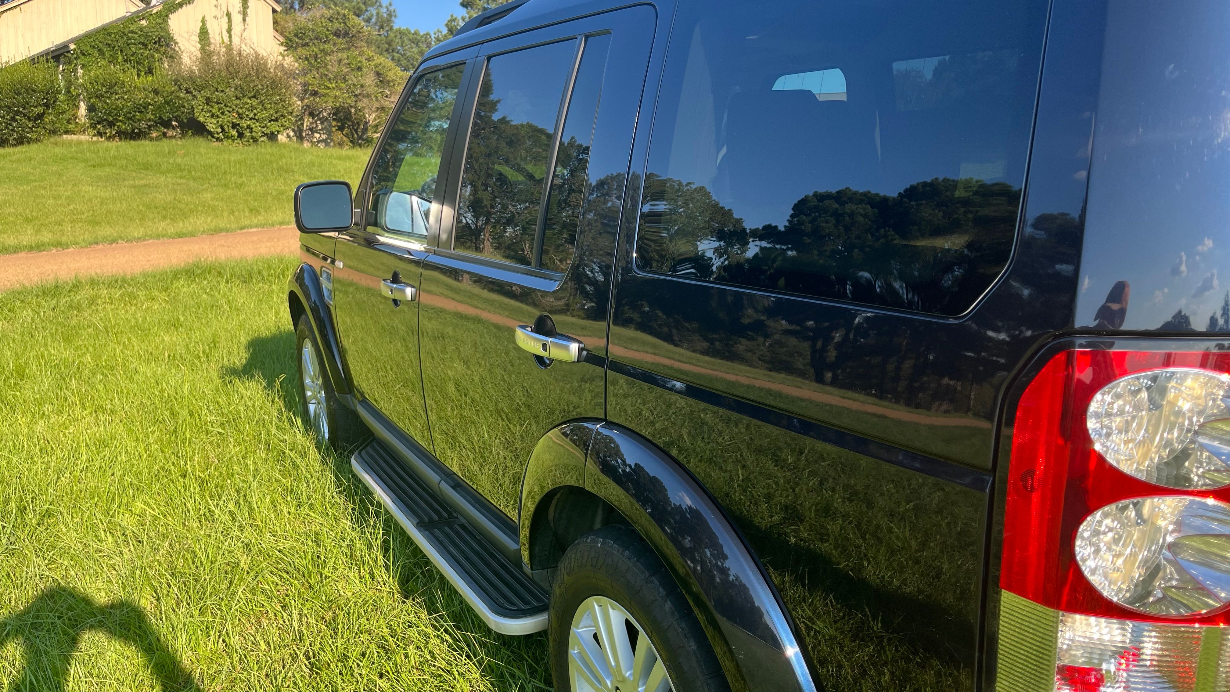 Used 2012 Land Rover LR4 HSE AWD/4WD image 5