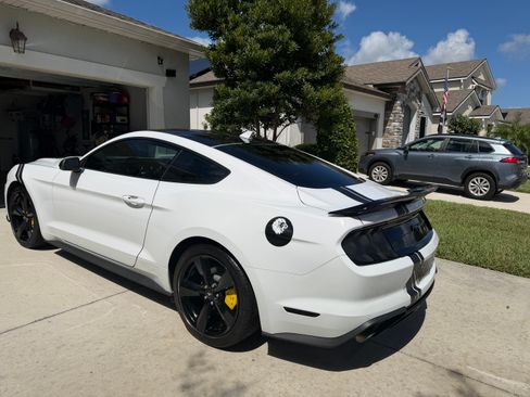 Used 2022 Ford Mustang Coupe w/ Equipment Group 101A RWD image 9