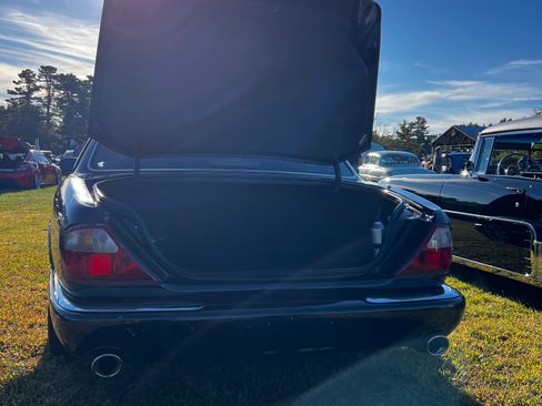 Used 2000 Jaguar XJ8 RWD image 6