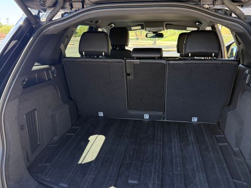 Used 2019 Land Rover Discovery Sport SE AWD/4WD image 9
