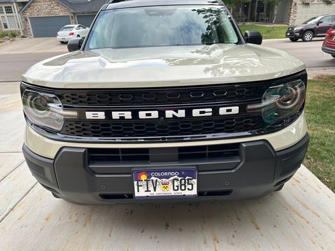 Used 2025 Ford Bronco Sport Outer Banks w/ Outer Banks Tech Package+ AWD/4WD image 2