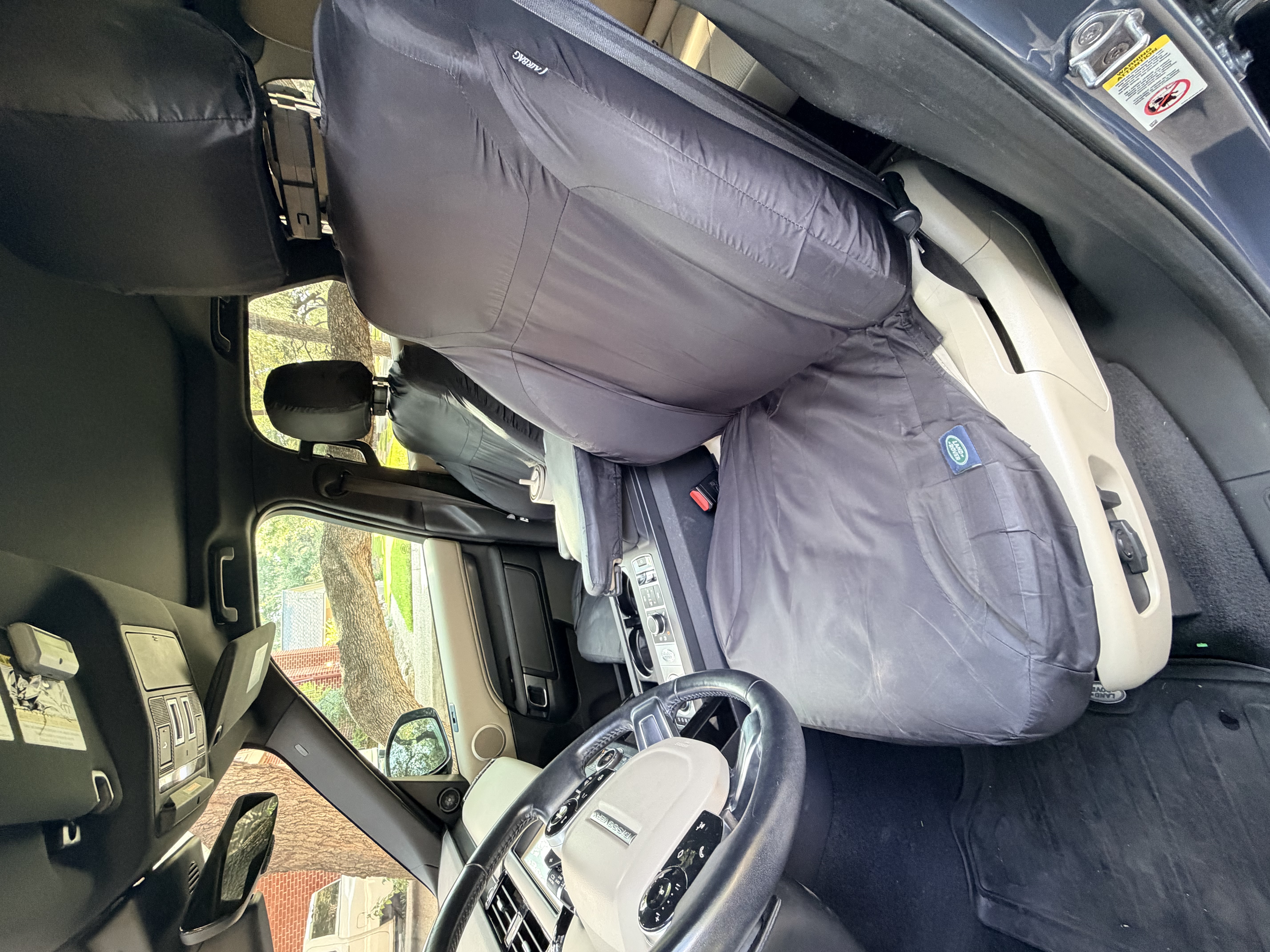 Used 2019 Land Rover Discovery SE AWD/4WD image 16