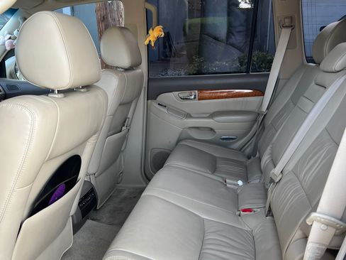 Used 2003 Lexus GX 470 AWD/4WD image 10