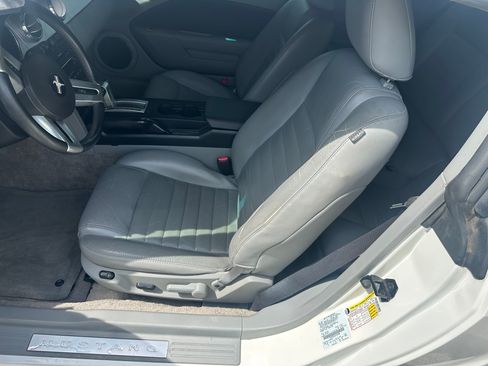 Used 2006 Ford Mustang GT Premium image 14