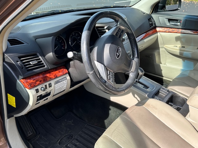 Used 2012 Subaru Outback 2.5i Limited w/ Moonroof Pkg AWD/4WD image 14