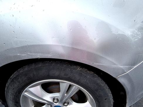 Used 2013 Ford Focus SE w/ SE Winter Pkg image 8