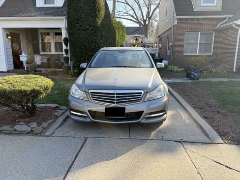 Used 2012 Mercedes-Benz C 300 4MATIC Sedan image 1