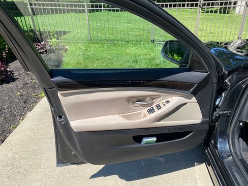 Used 2011 BMW 535i xDrive Sedan AWD/4WD image 18