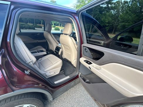 Used 2021 Lincoln Aviator Reserve w/ Equipment Group 201A AWD/4WD image 11