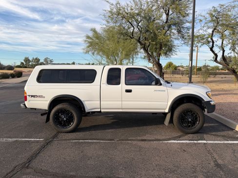 Used 2000 Toyota Tacoma 4x4 Xtracab V6 image 5