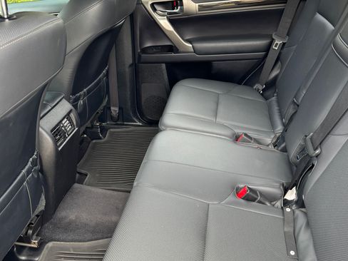 Used 2015 Lexus GX 460 image 11