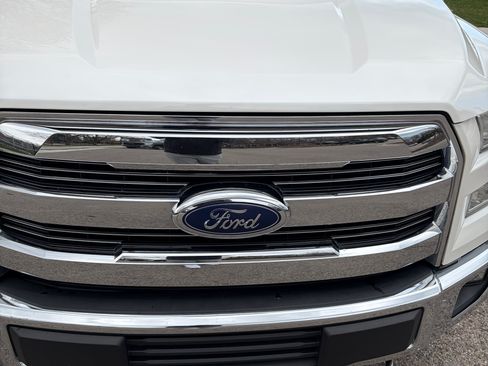 Used 2015 Ford F150 Lariat image 26