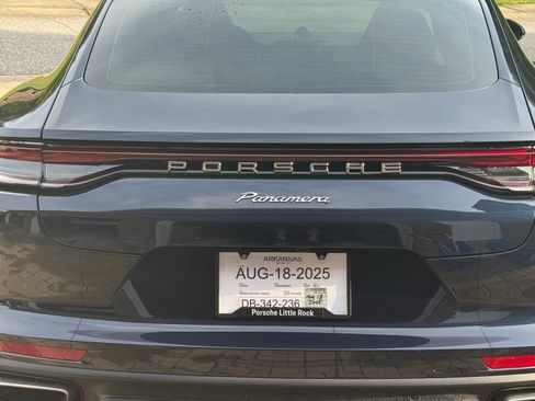 Used 2023 Porsche Panamera image 4