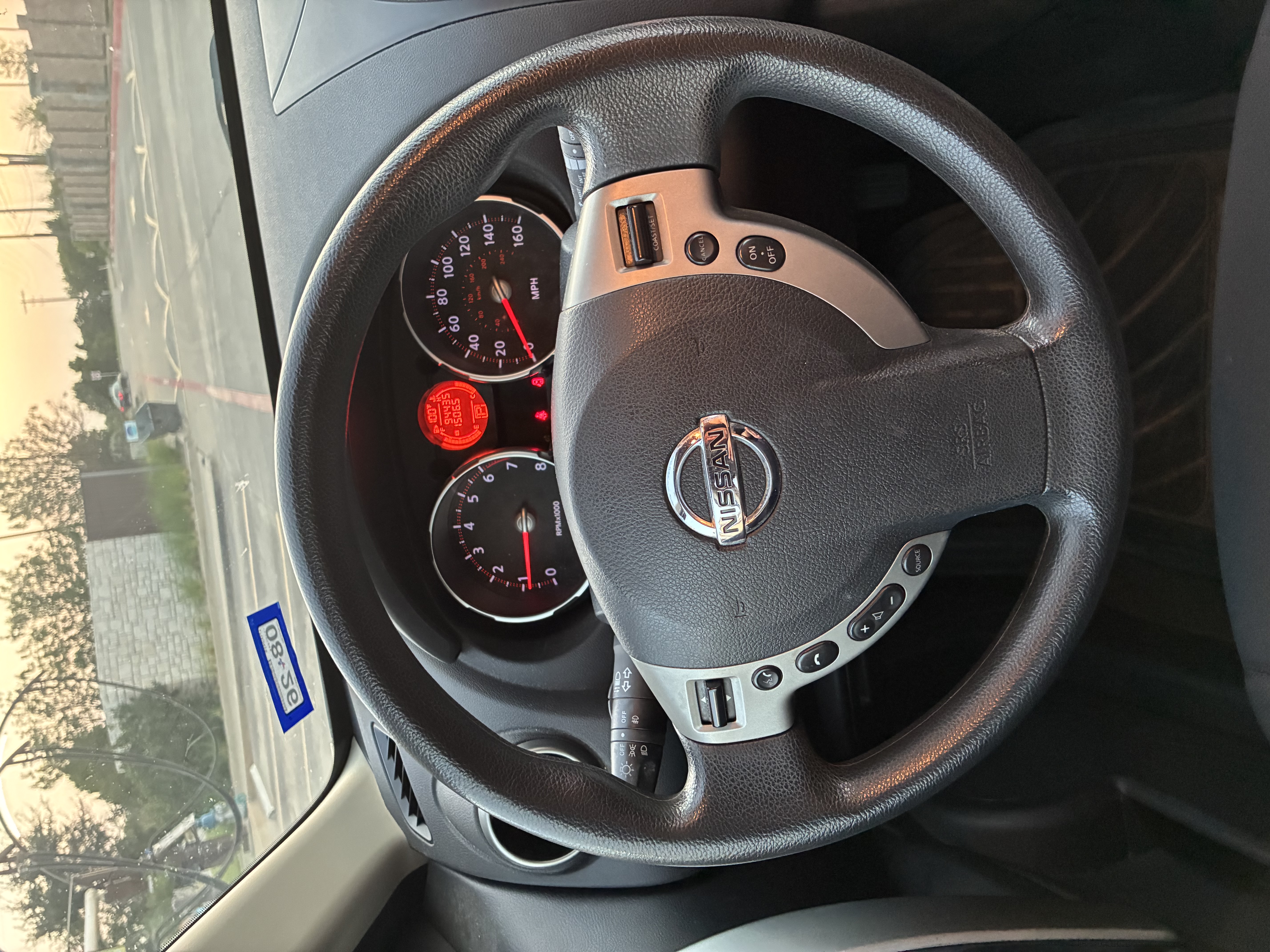 Used 2009 Nissan Rogue SL w/ Premium Pkg FWD image 10