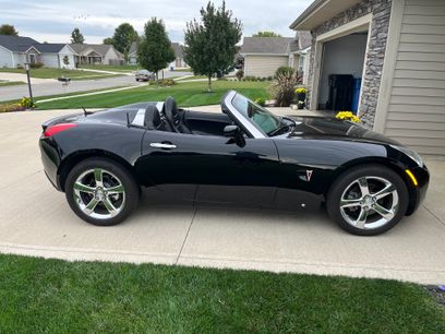 Used 2008 Pontiac Solstice GXP w/ Premium Package