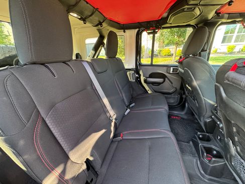 Used 2019 Jeep Wrangler Unlimited Rubicon AWD/4WD image 19