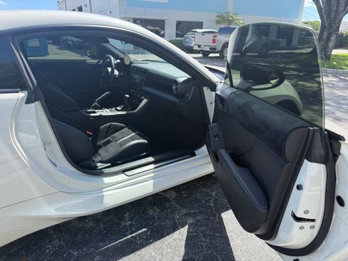 Used 2023 Toyota GR86 Premium image 15