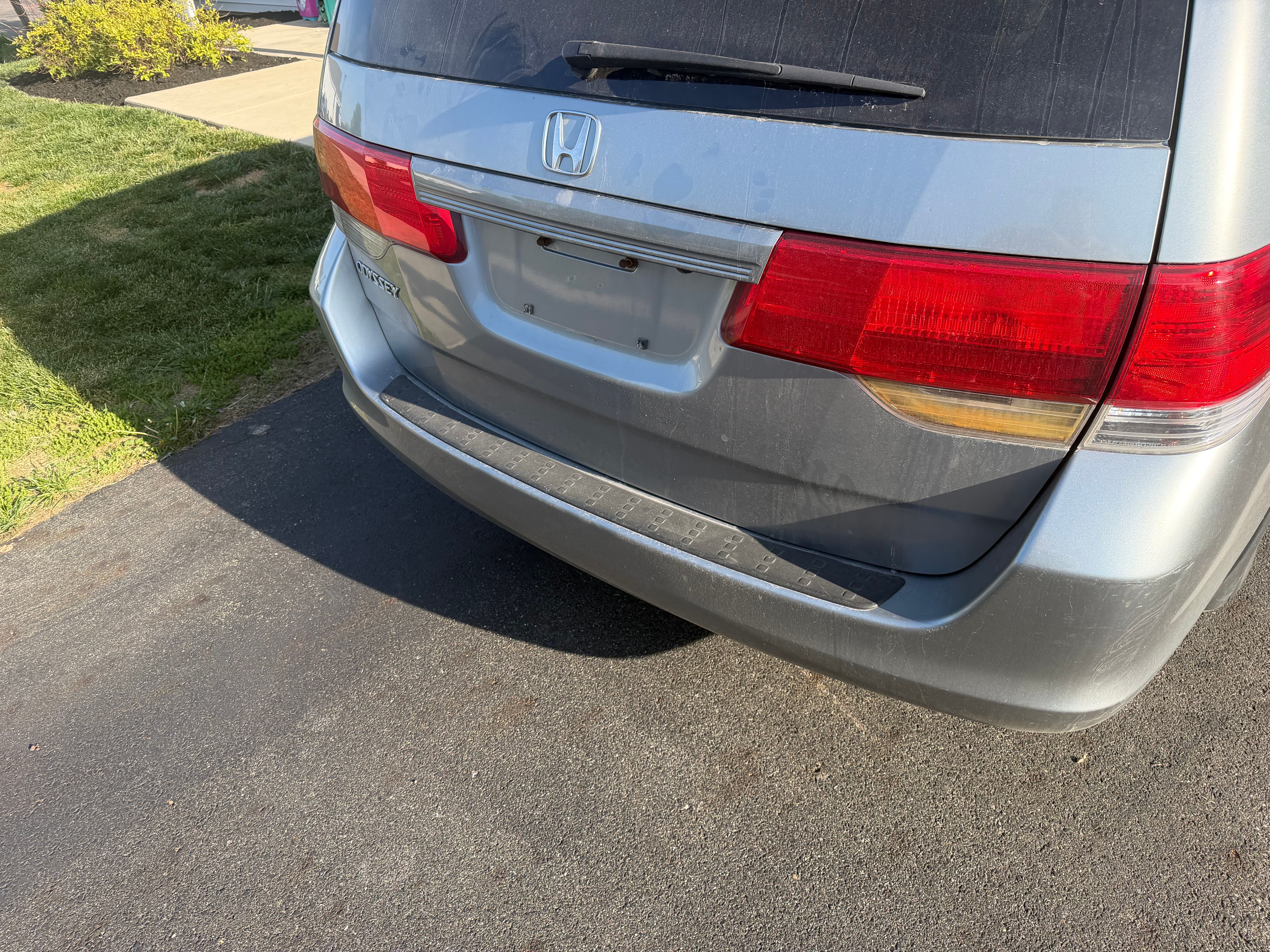 Used 2010 Honda Odyssey EX-L image 2
