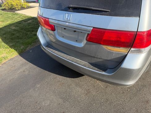 Used 2010 Honda Odyssey EX-L image 2