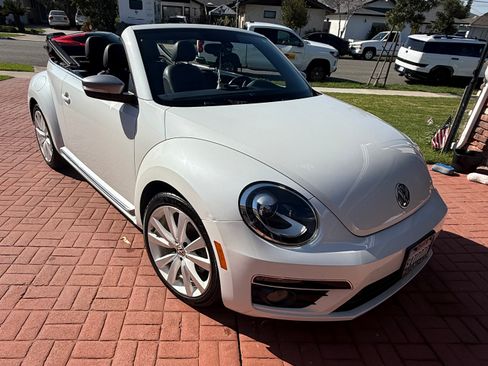 Used 2014 Volkswagen Beetle 1.8T FWD image 19