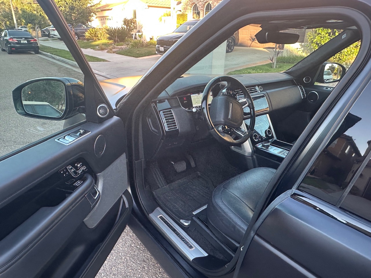 Used 2019 Land Rover Range Rover Long Wheelbase Supercharged AWD/4WD image 11