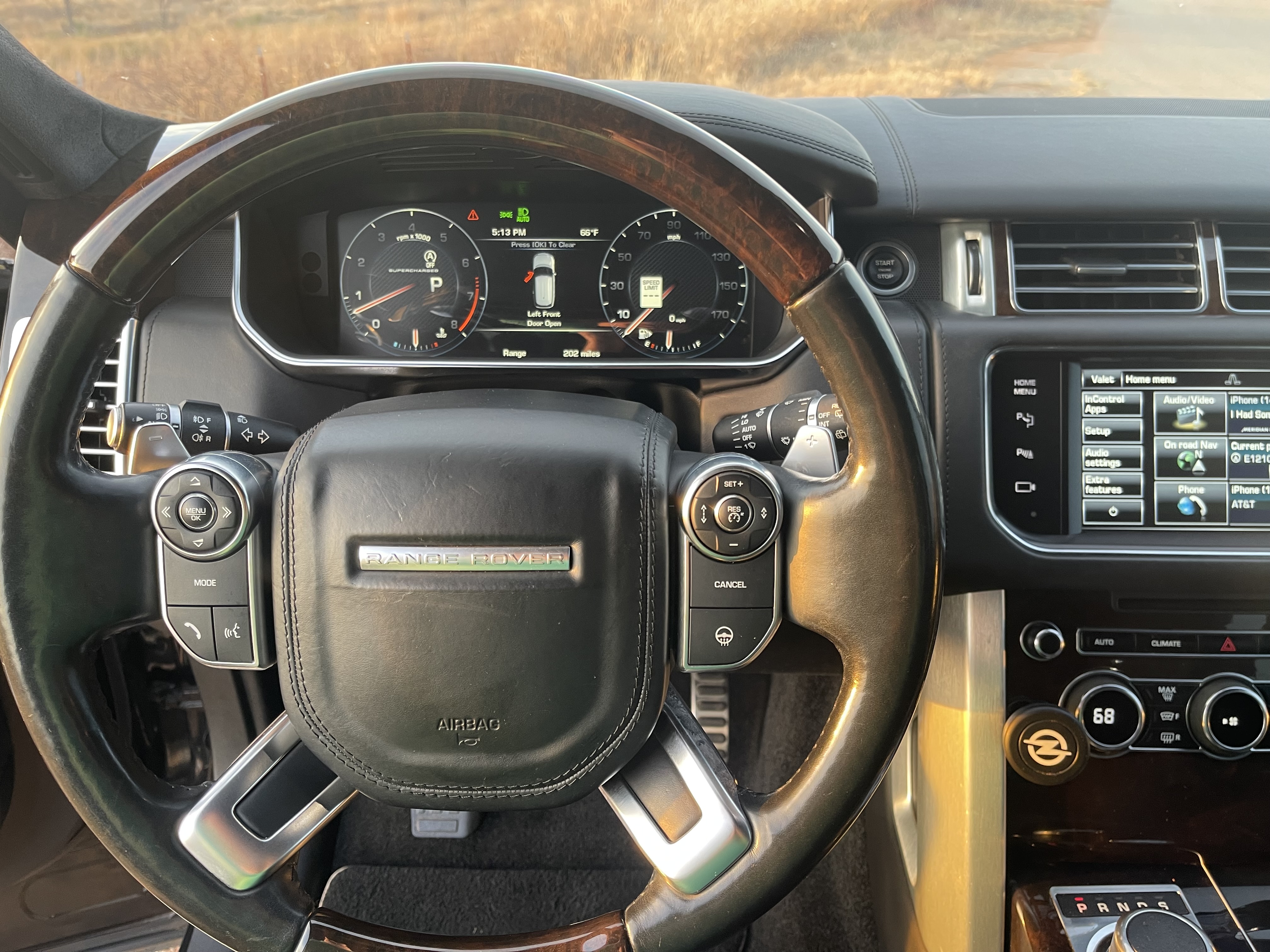 Used 2015 Land Rover Range Rover Autobiography AWD/4WD image 1