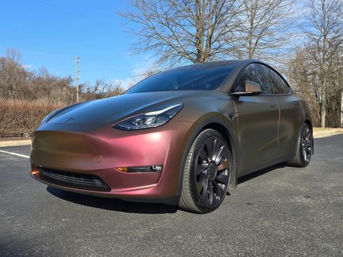 Used 2021 Tesla Model Y Performance AWD/4WD image 9