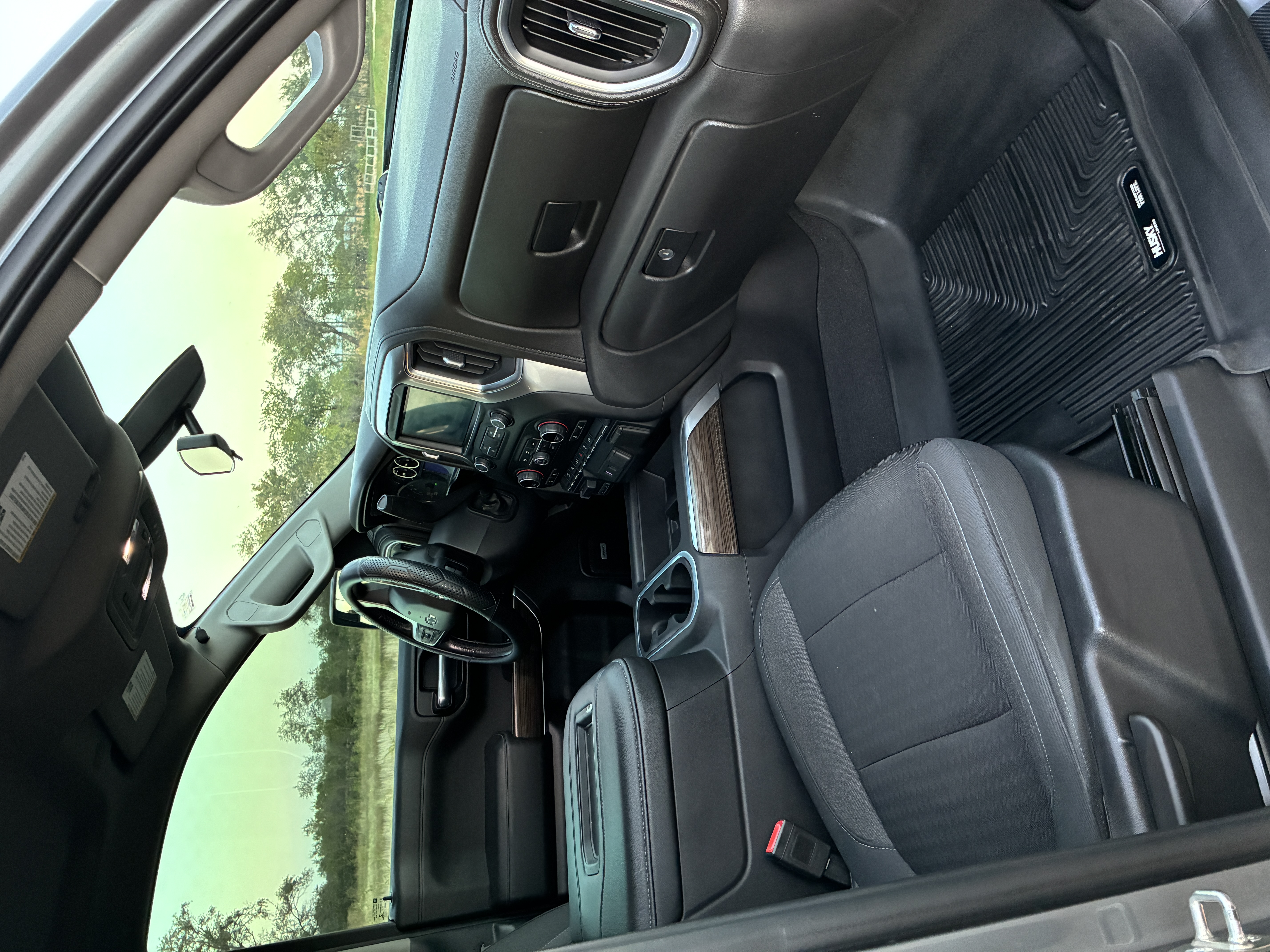 Used 2020 Chevrolet Silverado 1500 RST w/ Texas Edition AWD/4WD image 11