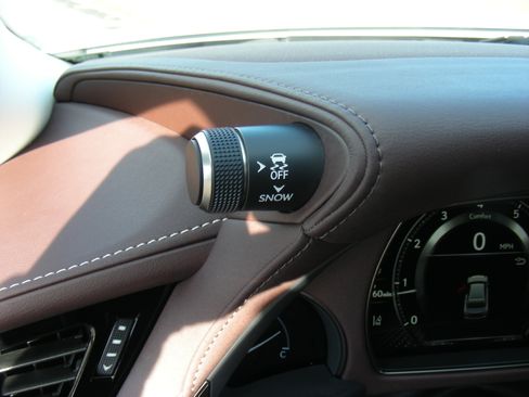 Used 2018 Lexus LS 500 500 Sedan 4D w/ Accessory Package (Z2) image 25