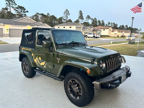 Used 2016 Jeep Wrangler Sahara AWD/4WD image 2