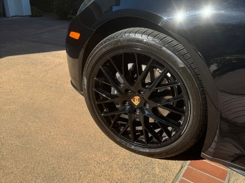 Used 2020 Porsche Panamera AWD/4WD image 6