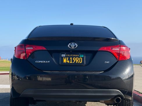 Used 2019 Toyota Corolla SE w/ SE Premium Package FWD image 5