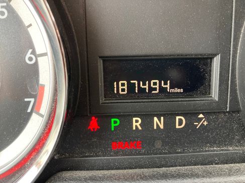 Used 2014 Dodge Grand Caravan SXT image 18