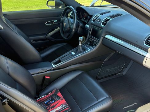 Used 2014 Porsche Cayman image 8