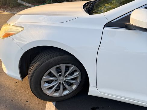 Used 2015 Toyota Camry LE FWD image 4