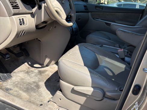 Used 2007 Toyota Sienna LE FWD image 5
