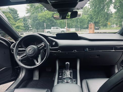 Used 2019 MAZDA MAZDA3 AWD Hatchback w/ Preferred Pkg image 12