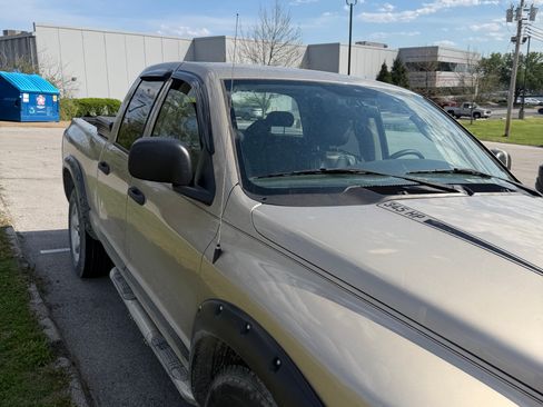 Used 2005 Dodge Ram 1500 Truck SLT w/ Light Group image 4