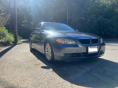 Used 2006 BMW 325i Sedan image 4