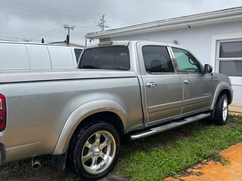 Used 2006 Toyota Tundra Darrell Waltrip Edition RWD image 11