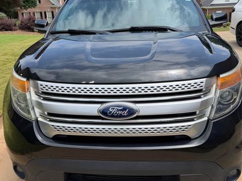 Used 2015 Ford Explorer XLT w/ Equipment Group 202B FWD image 10