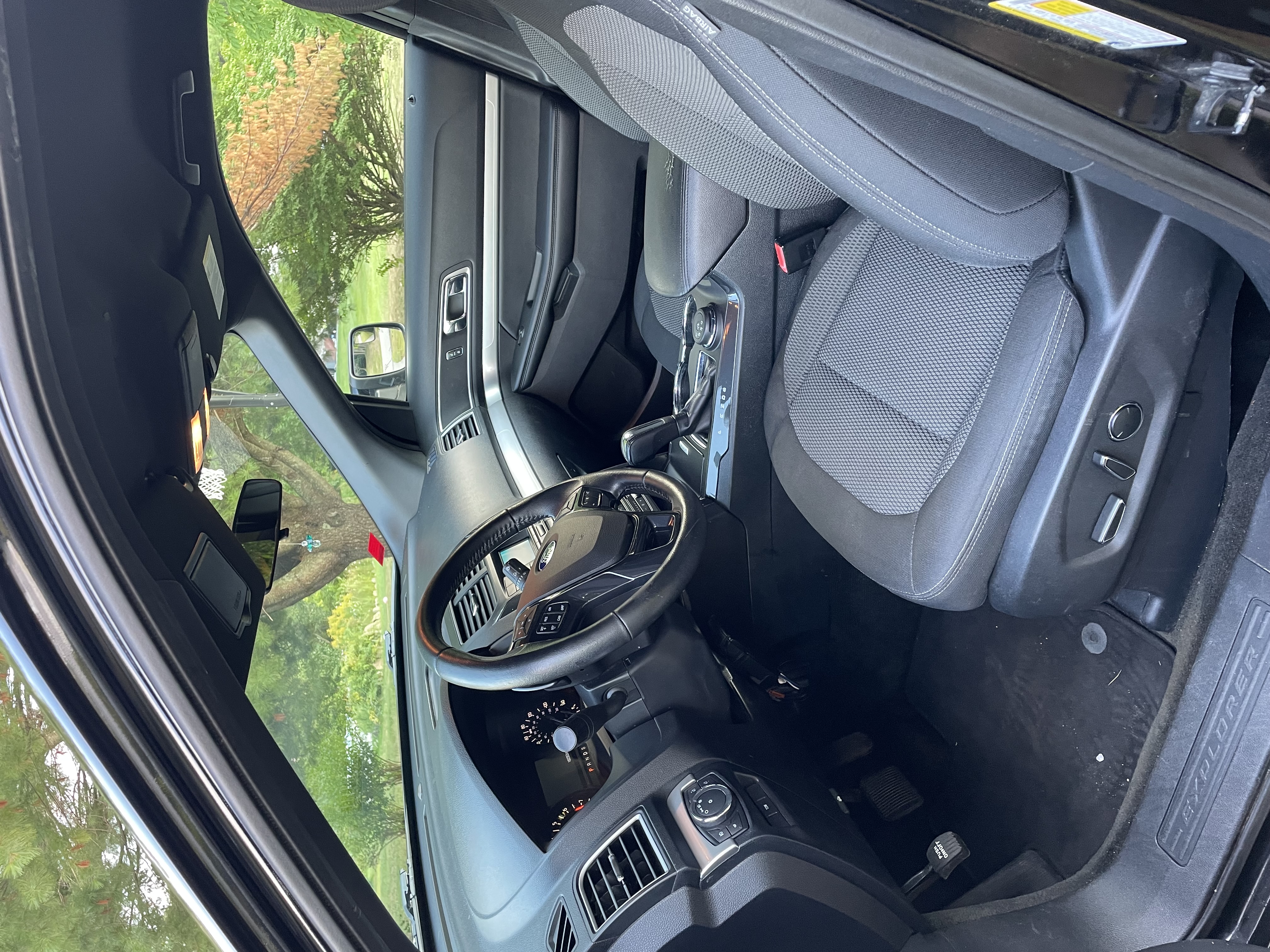 Used 2016 Ford Explorer XLT AWD/4WD image 5