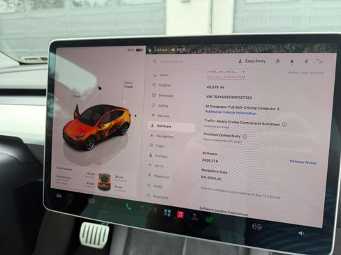 Used 2022 Tesla Model Y Performance AWD/4WD image 16