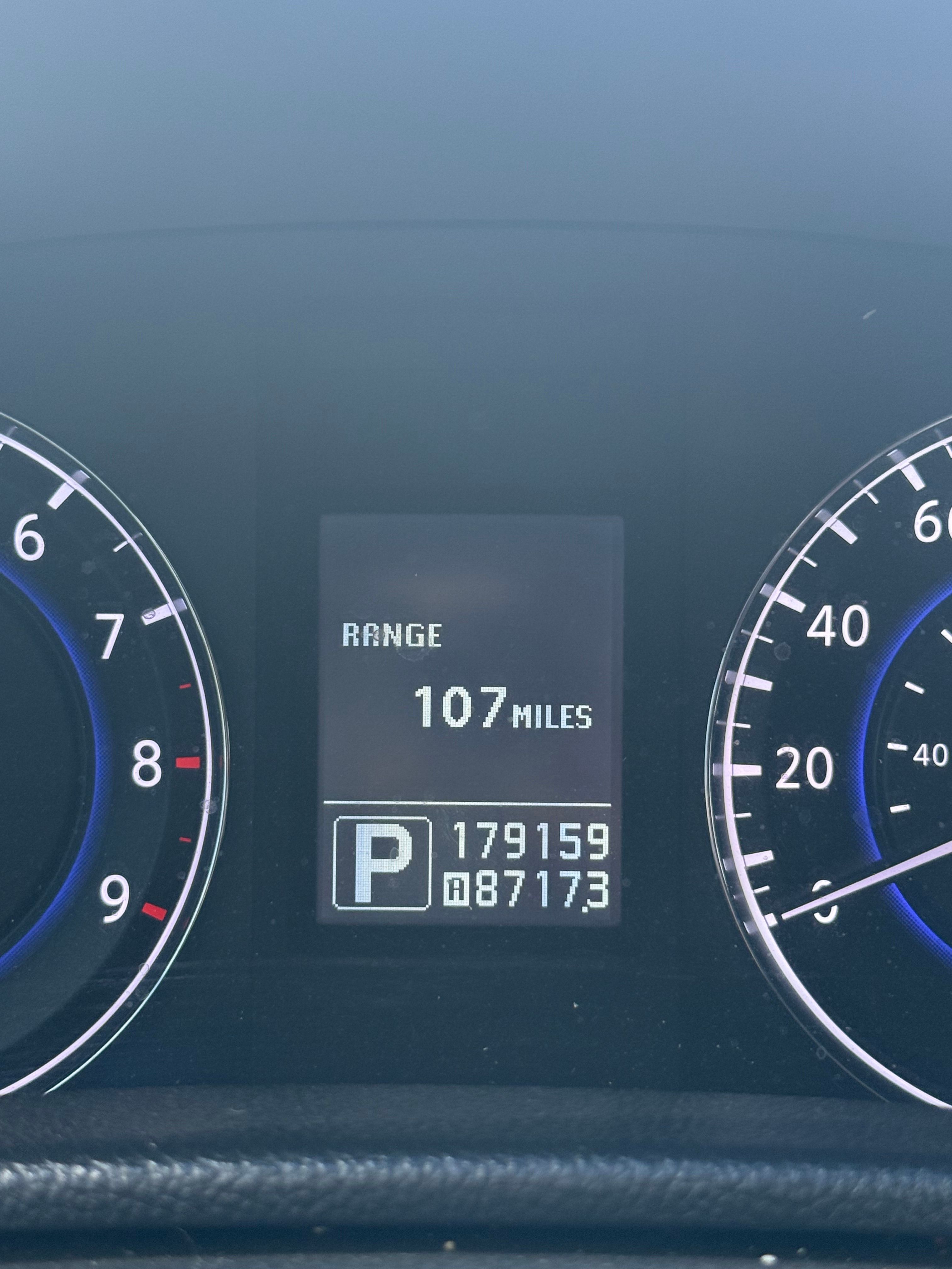 Used 2010 INFINITI G37 x Coupe w/ Premium Pkg AWD/4WD image 10
