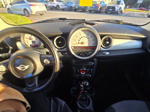 Used 2013 MINI Cooper Hardtop image 10