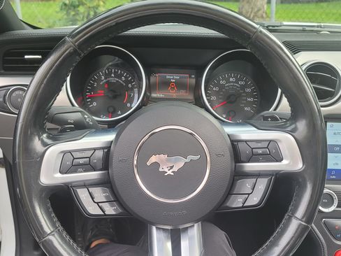 Used 2020 Ford Mustang Premium image 12