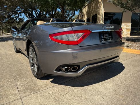 Used 2011 Maserati GranTurismo Convertible 2D image 8