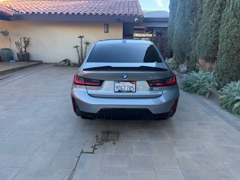 Used 2023 BMW M340i w/ Shadowloine Package image 5