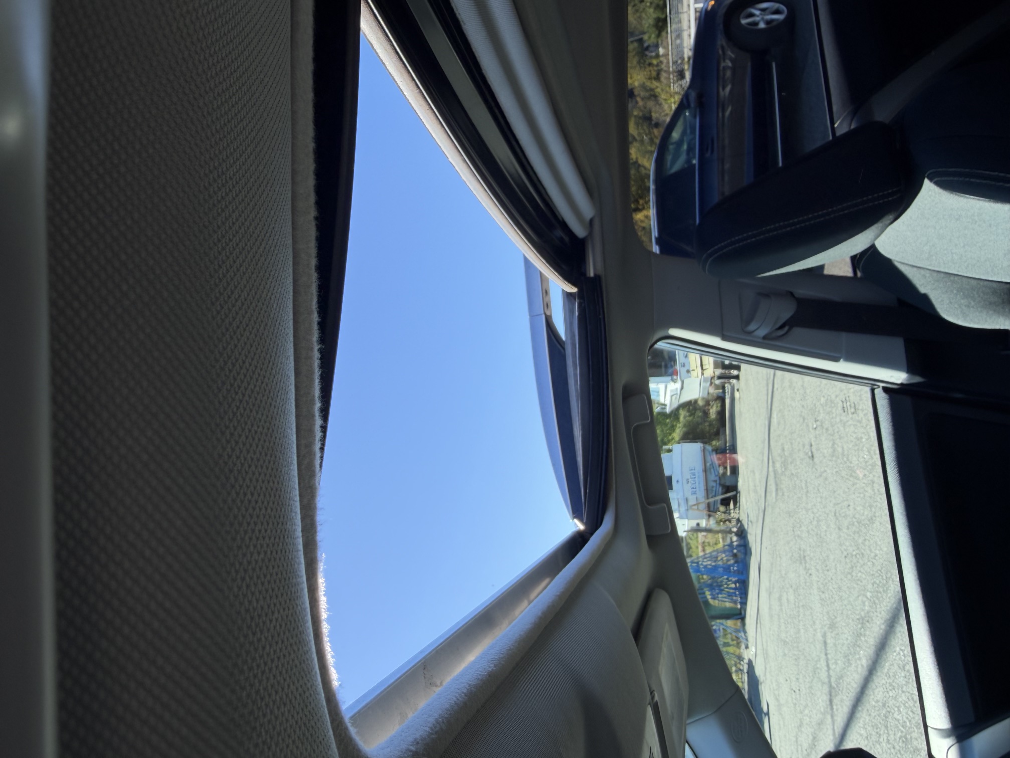 Used 2015 Toyota RAV4 XLE FWD image 10