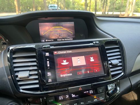 Used 2016 Honda Accord EX-L image 9